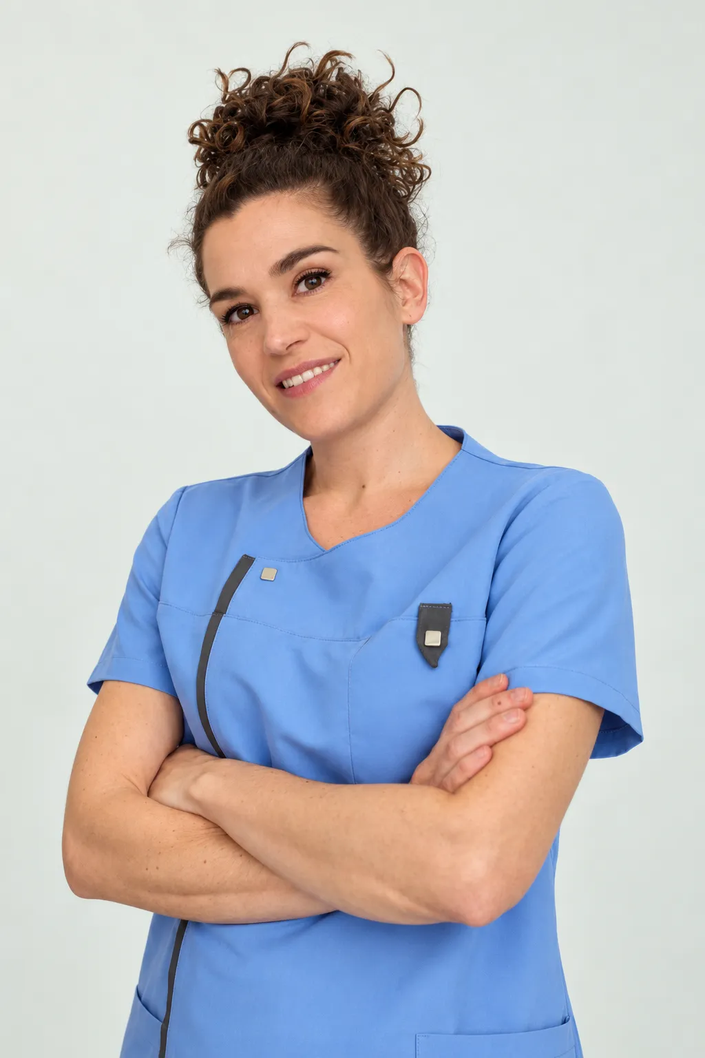 Retrato profesional de Laura, fisioterapeuta de Punto Fisio.